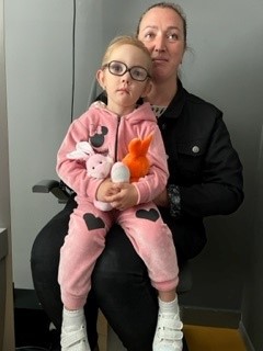 A patient of the Ivano-Frankivsk children’s hospital with her mother.